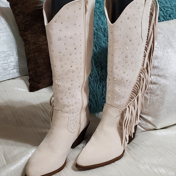 Fringe cream boots with BLING. NWOT! - Picture 9 of 9